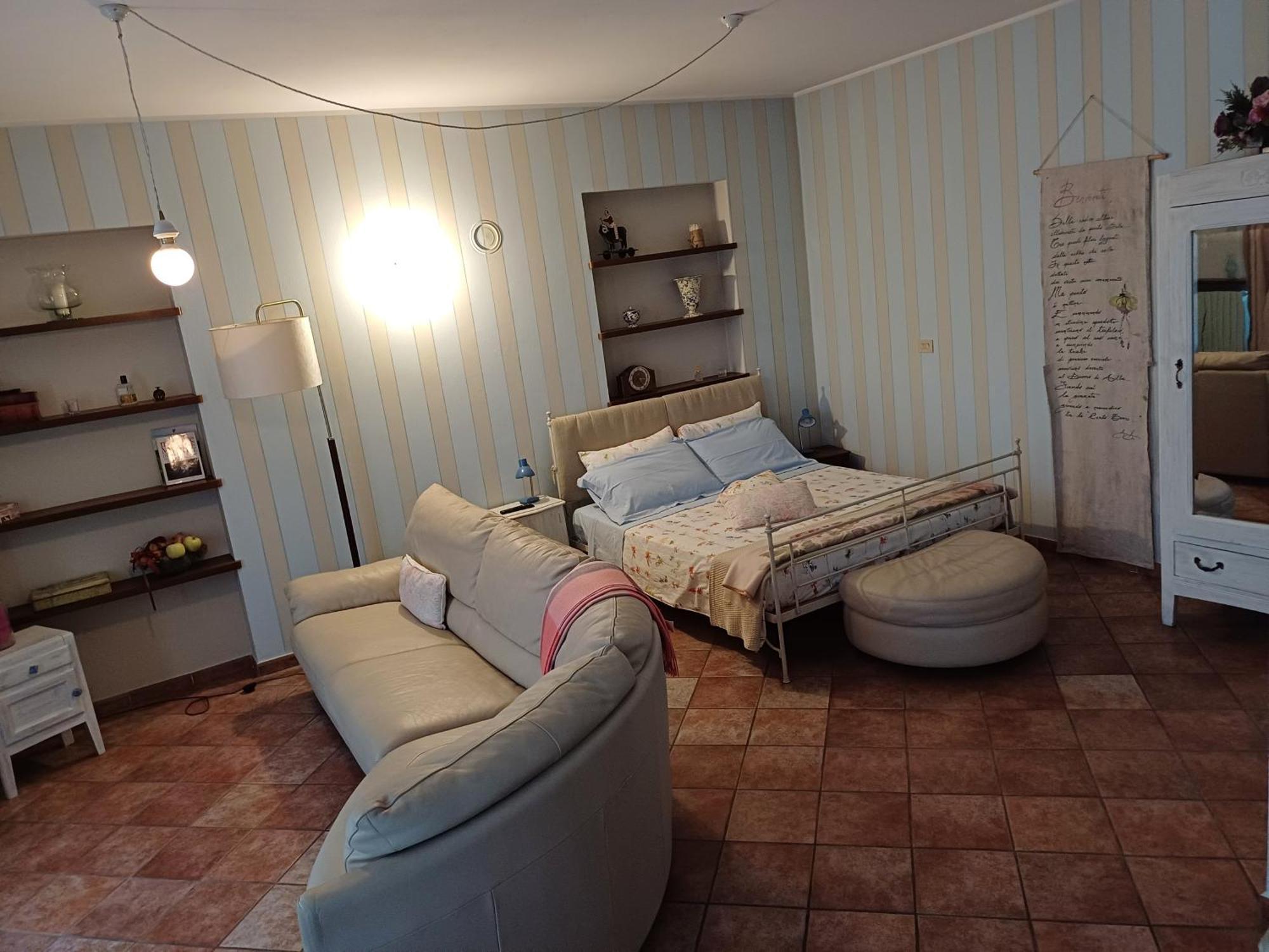 Il Germano Reale Bed and Breakfast Alba  Værelse billede