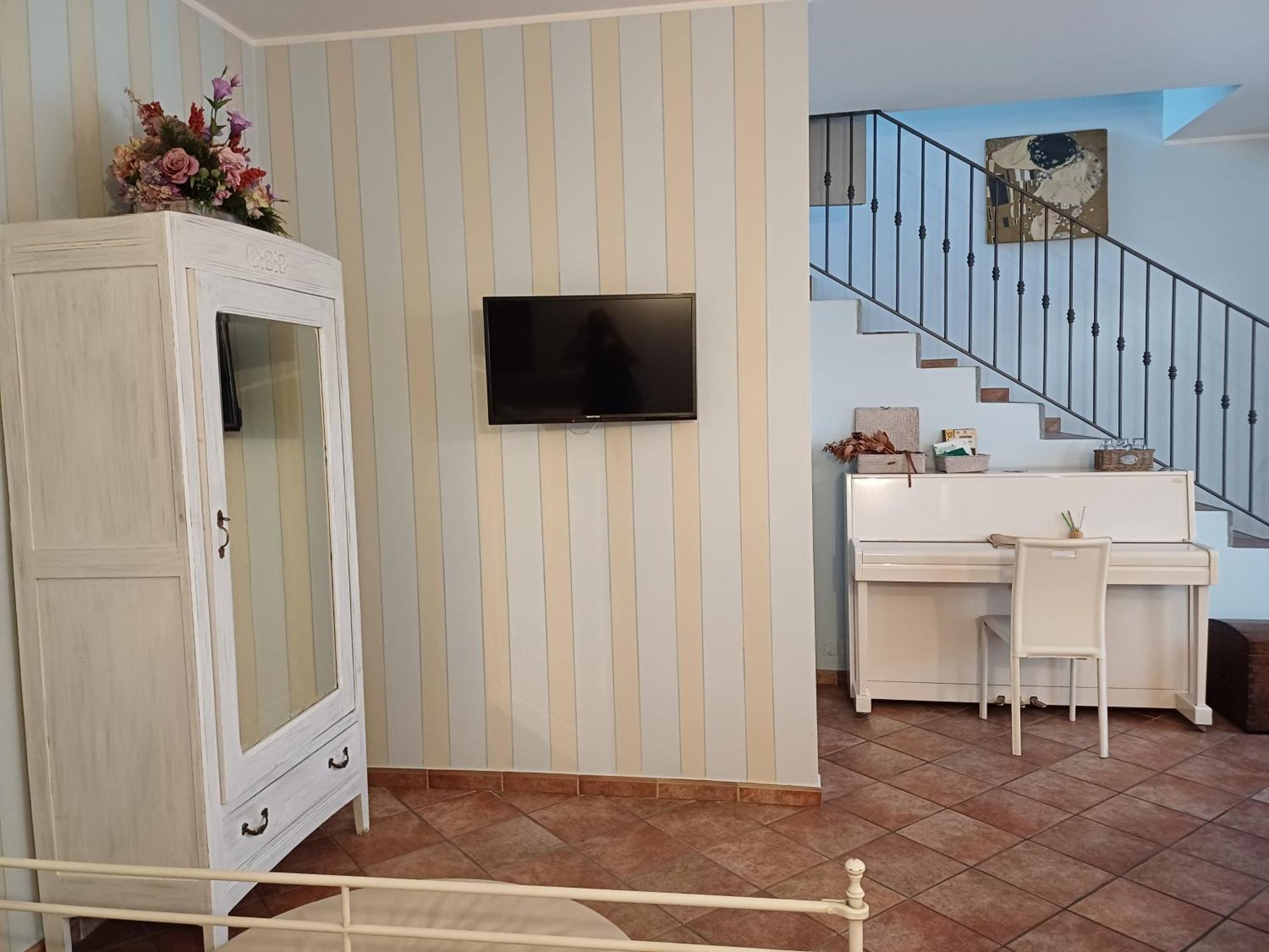 Il Germano Reale Bed and Breakfast Alba  Værelse billede