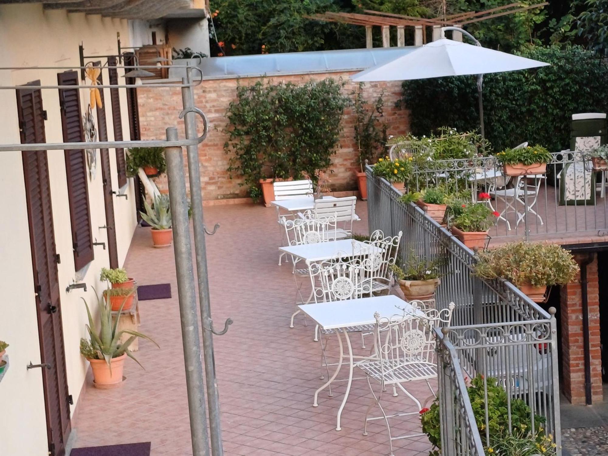 Il Germano Reale Bed and Breakfast Alba  Eksteriør billede